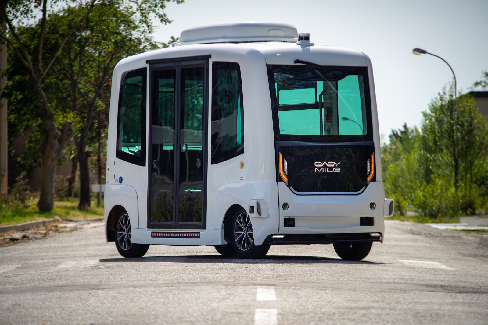 EasyMile Sono Motors autonomous shuttle solar-powered