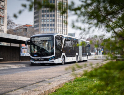 Fully-Electric Articulated Bus from MAN Goes into Operation in Cologne
