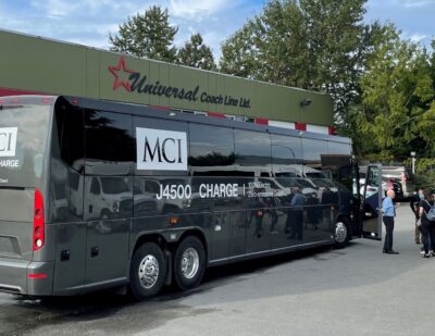 Universal Coach Line Orders First J4500 CHARGE Coach in Canada from MCI
