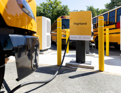 US: Highland Electric School Buses Support Grid with V2G Technology