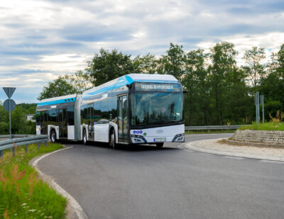 Solaris Unveils Urbino 18 Hydrogen Bus