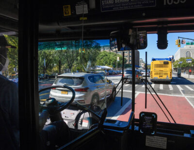 US: DOT and MTA Complete Bus-Priority Lanes in Queens