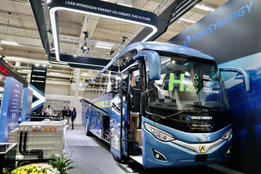 Sinosynergy presented its hydrogen coach at IAA Transportation 2022 in Germany