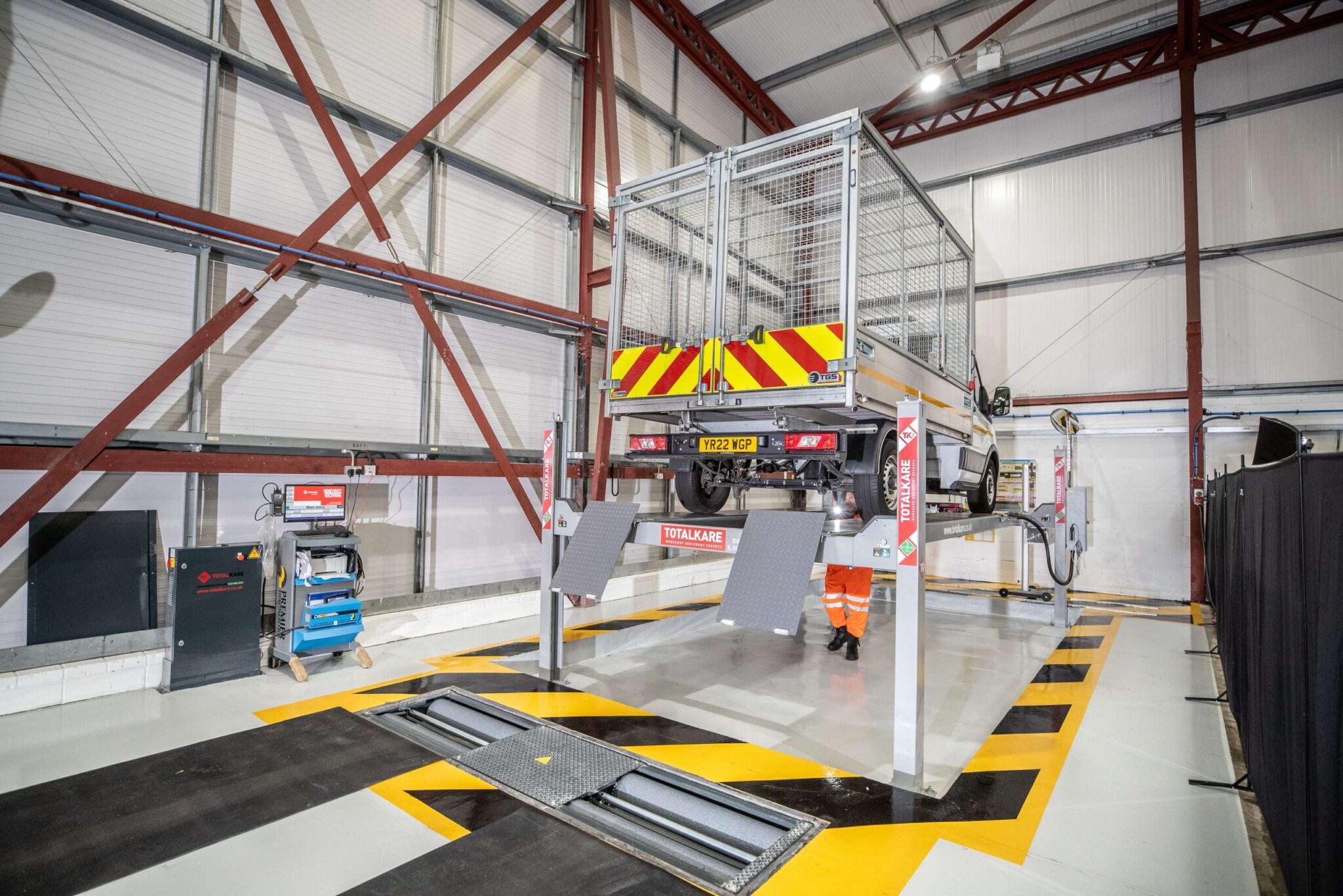 What Do You Need for a Class 7 MOT Bay? | Totalkare Ltd
