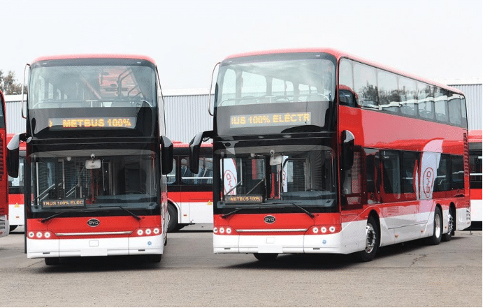 The incorporation of these buses aims to increase both comfort and capacity for bus services in Santiago