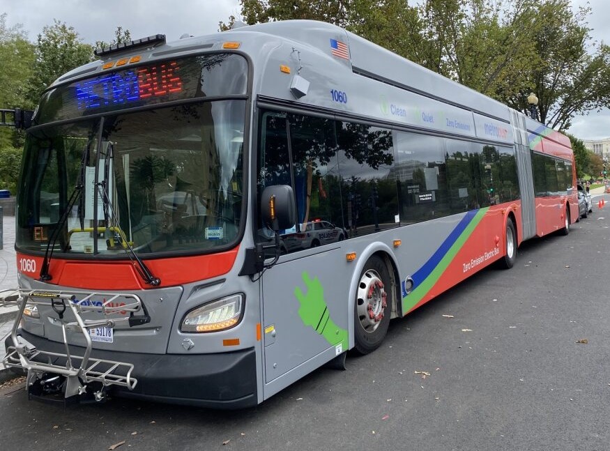Metro’s first 60-foot electric buses hit the street