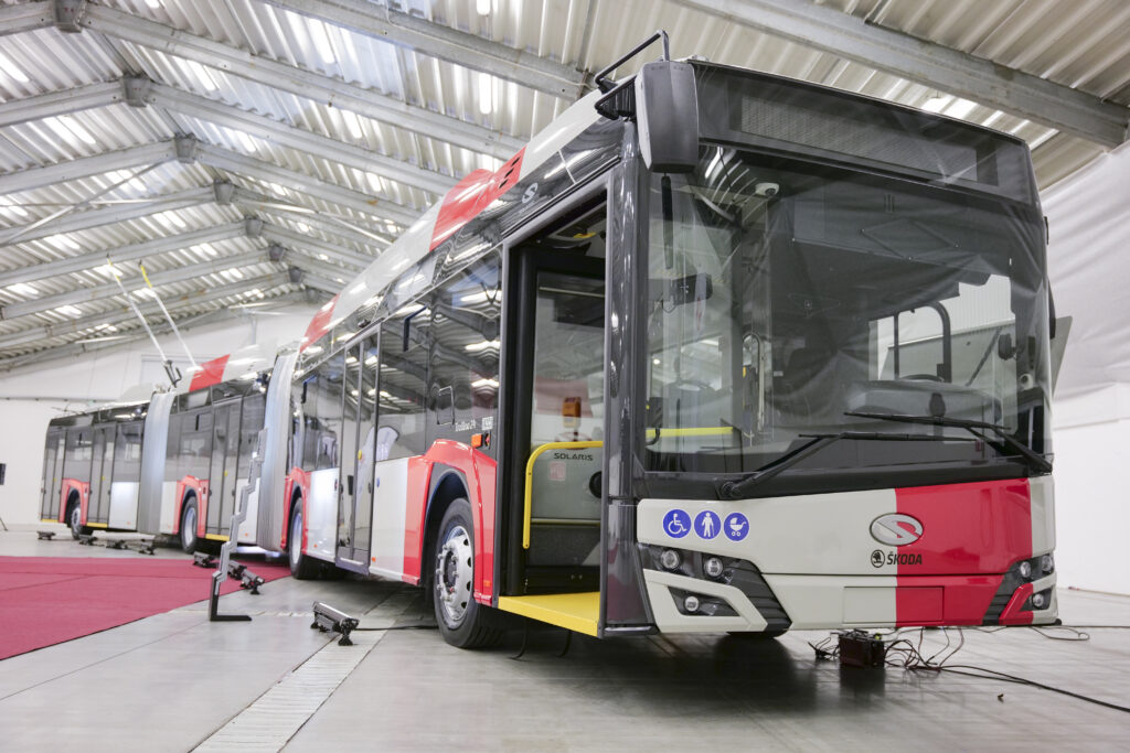 The Škoda-Solaris double-articulated trolleybus