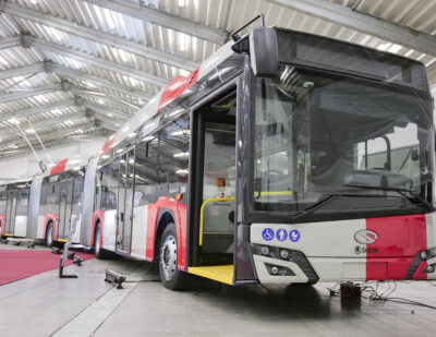 Double-Articulated Škoda-Solaris Trolleybus to Operate in Prague
