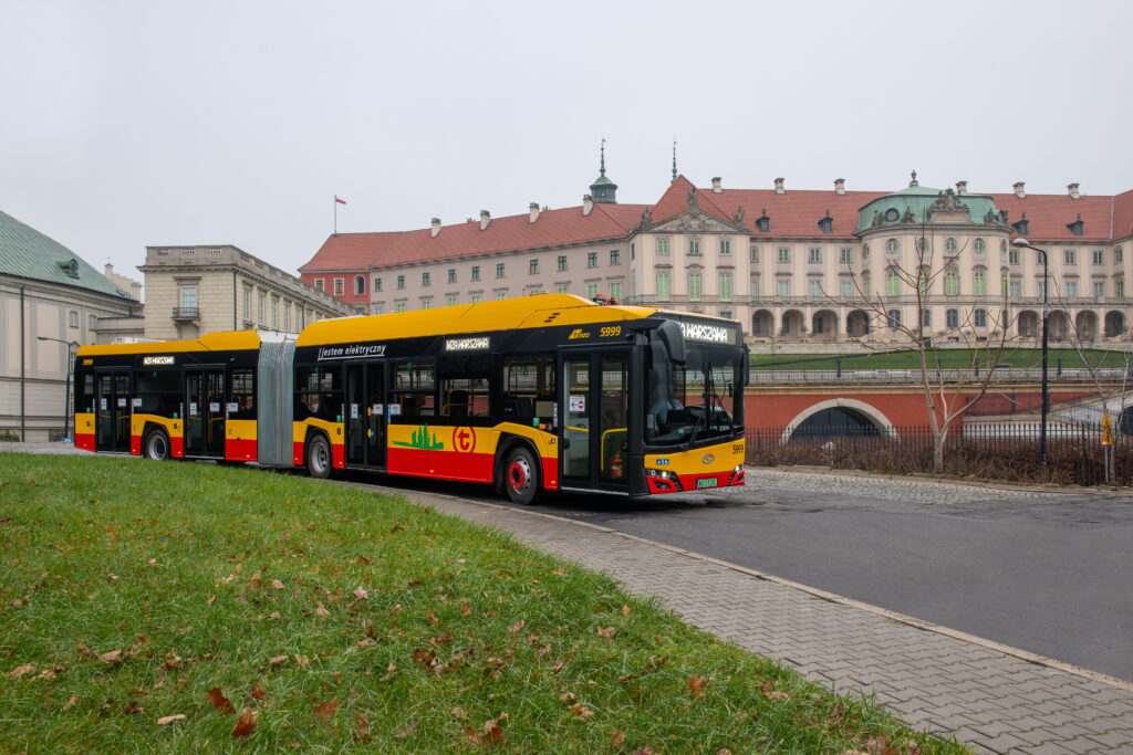 The first models will arrive in Warsaw in the autumn of 2024 and will be deployed on routes that pass through the central areas of the city