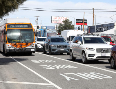 Los Angeles: 5.6 Miles of Bus Priority Lanes Open on Sepulveda Boulevard