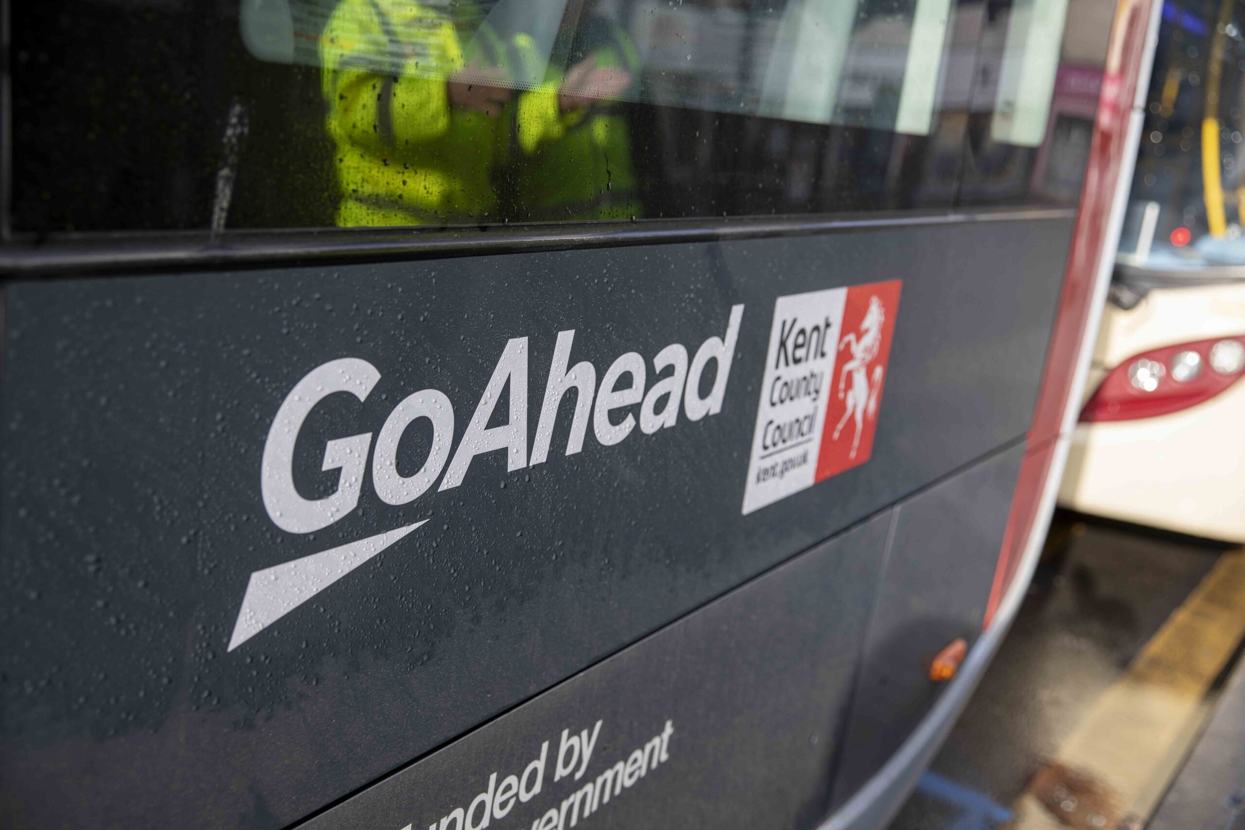 Driving 91% On-Time Performance: how Kent Fastrack optimised its electric bus network with Mosaiq