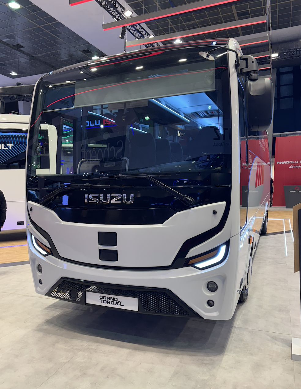 Busworld: Isuzu Debuts New Grand Toro XL & Citiport 12 Class