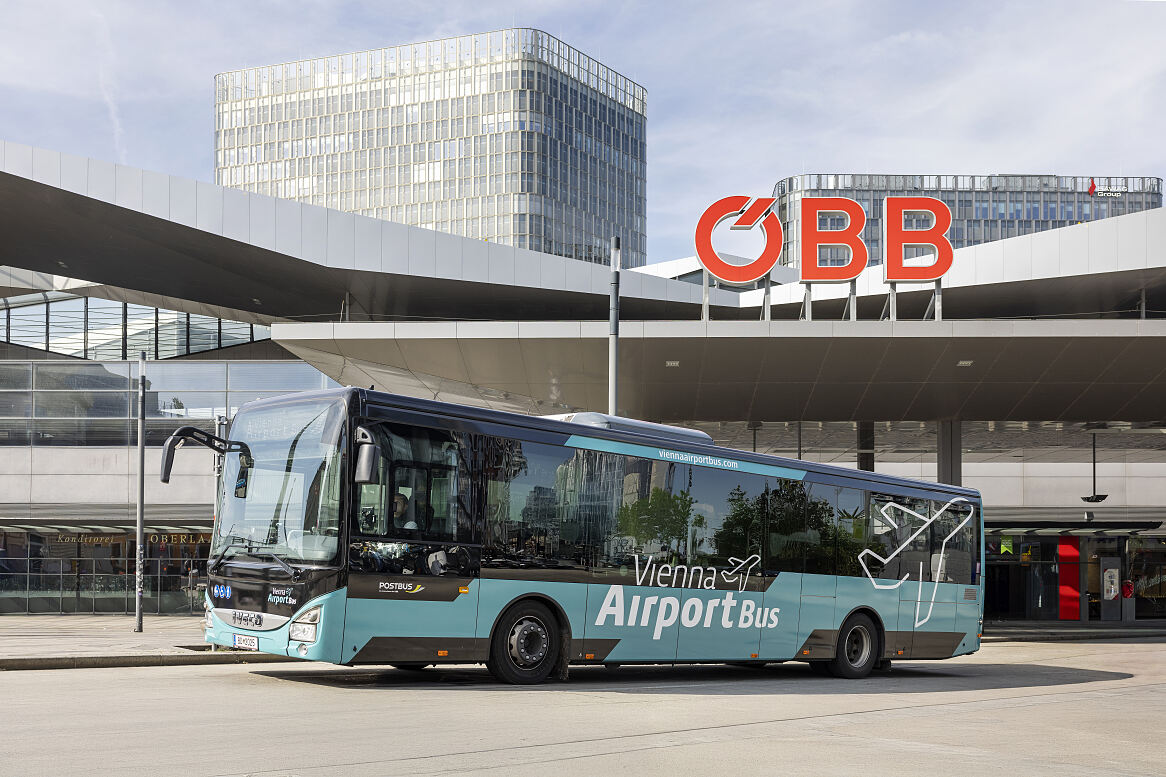 The newly designed Vienna Airport Bus at the southern forecourt of Vienna Central Station