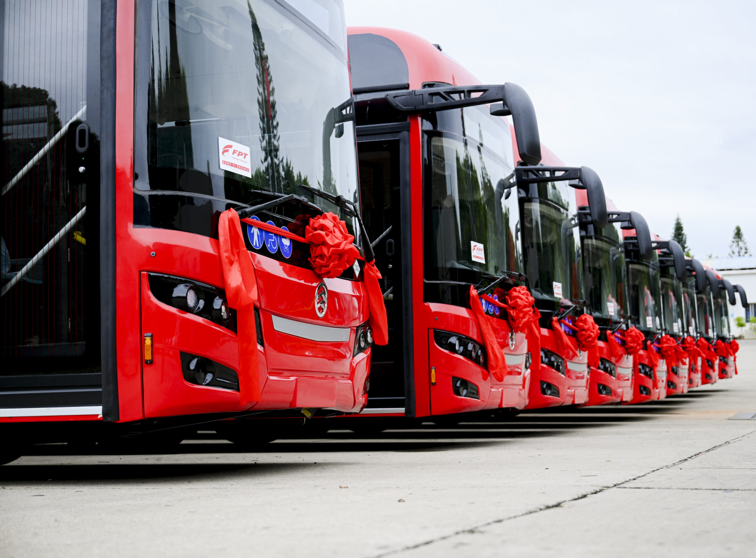 Golden Dragon has delivered a first batch of buses equipped with FPT’s CURSOR 9 Euro VI Natural Gas engines to the city of Kragujevac
