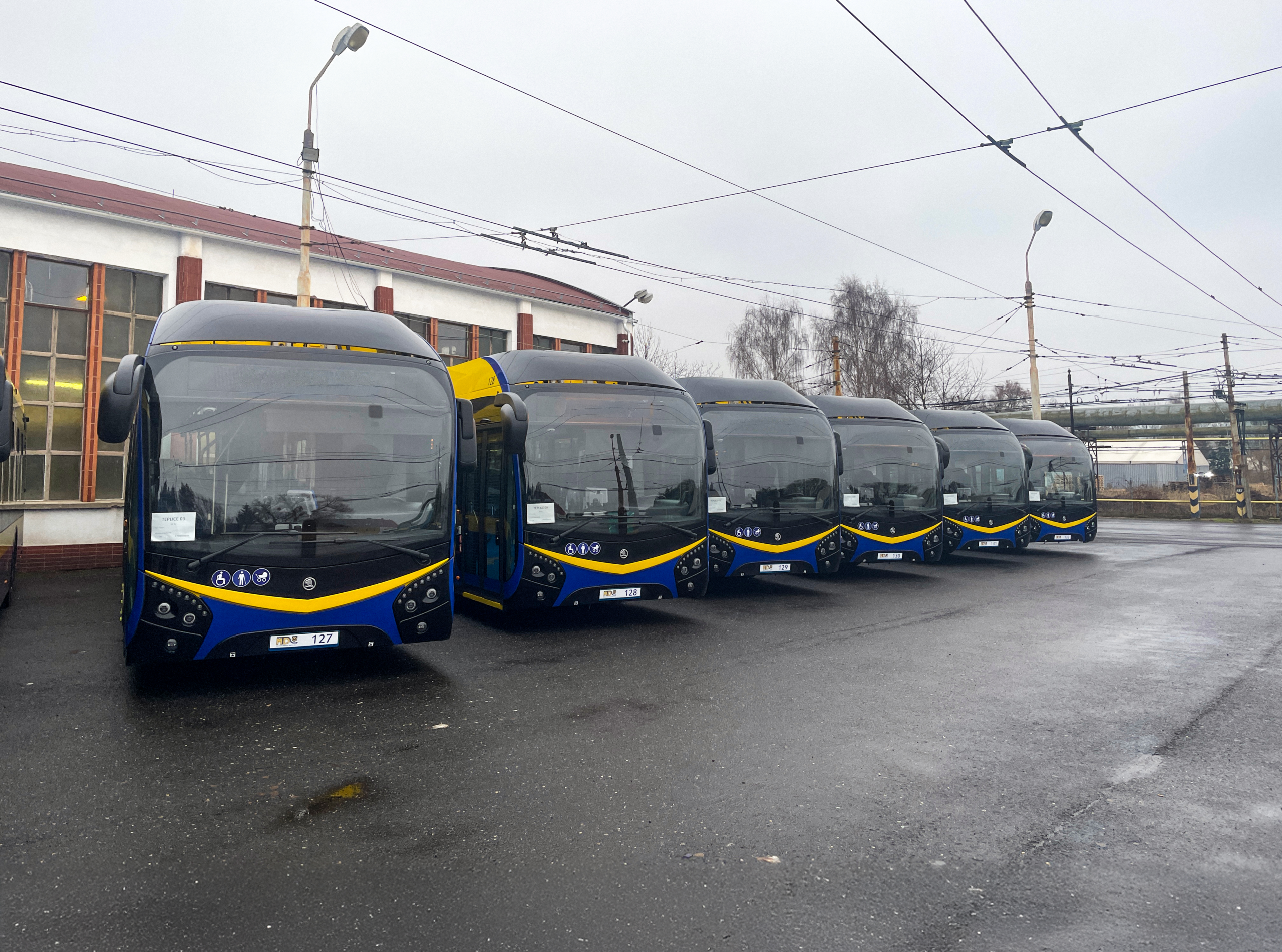 A line of trolleybuses