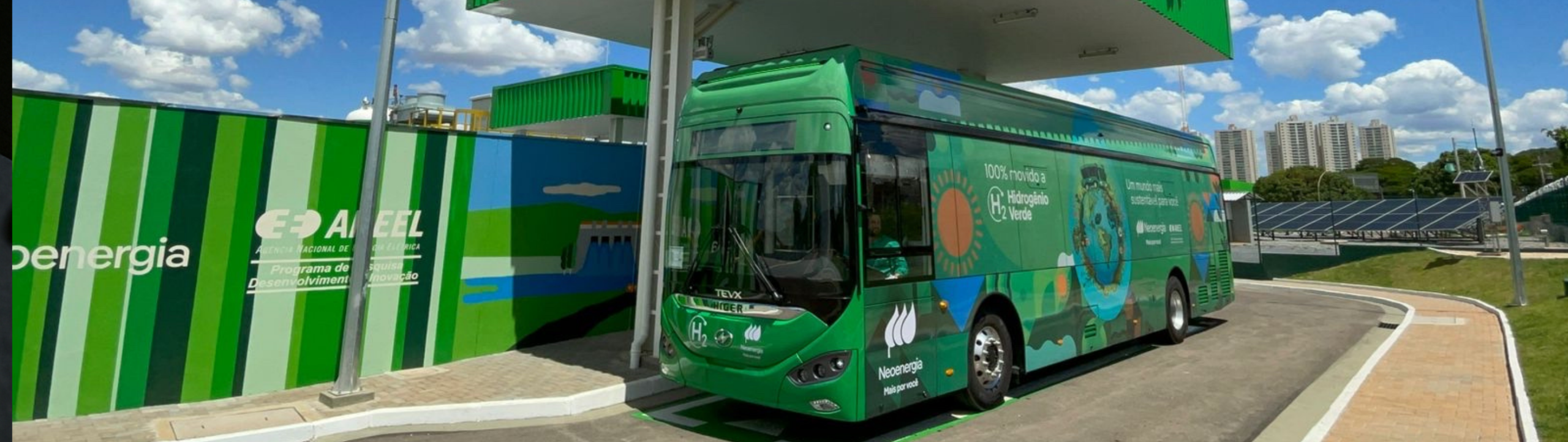 A green hydrogen bus