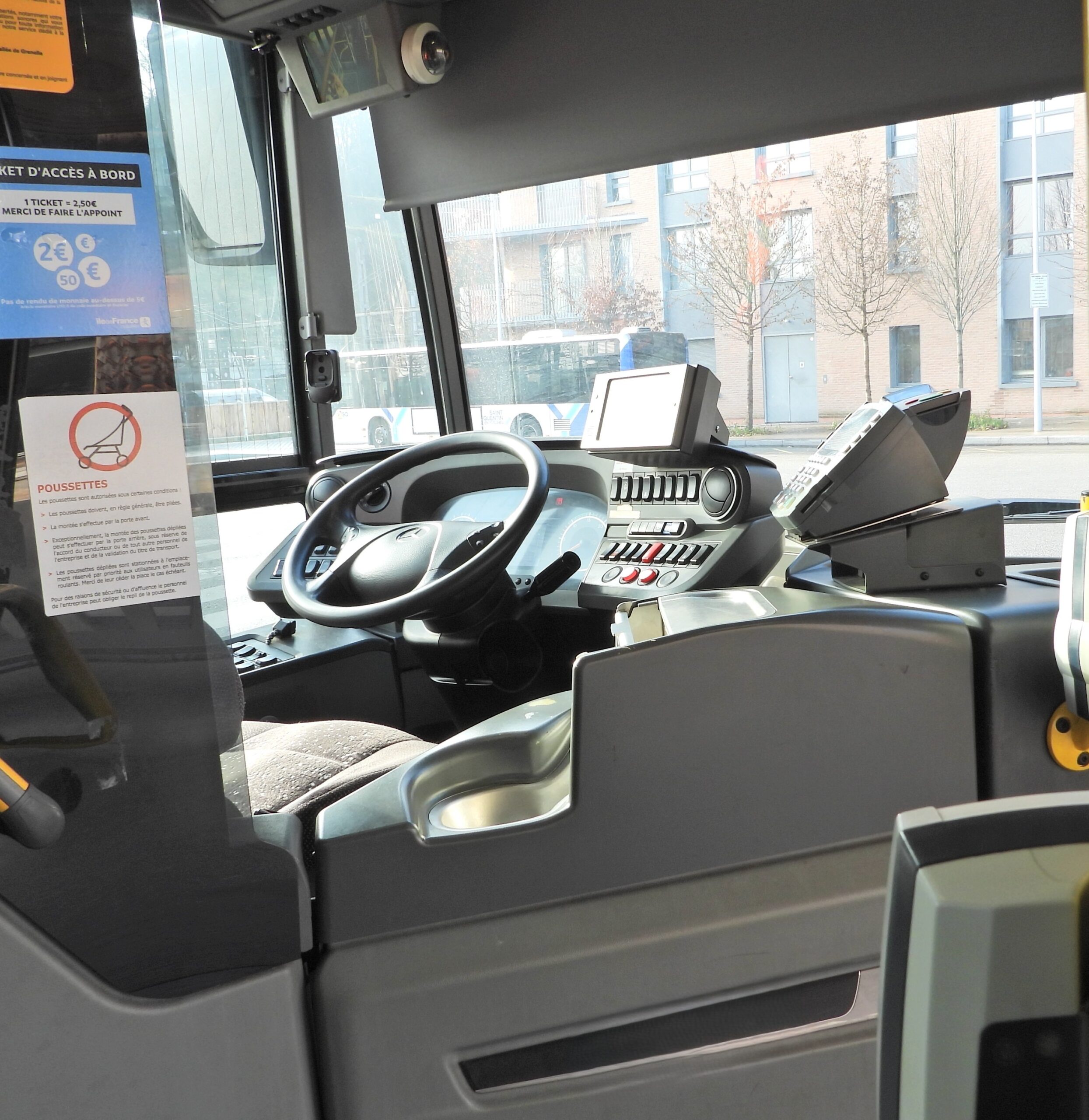 Mercedes Bus Interior, dashboard