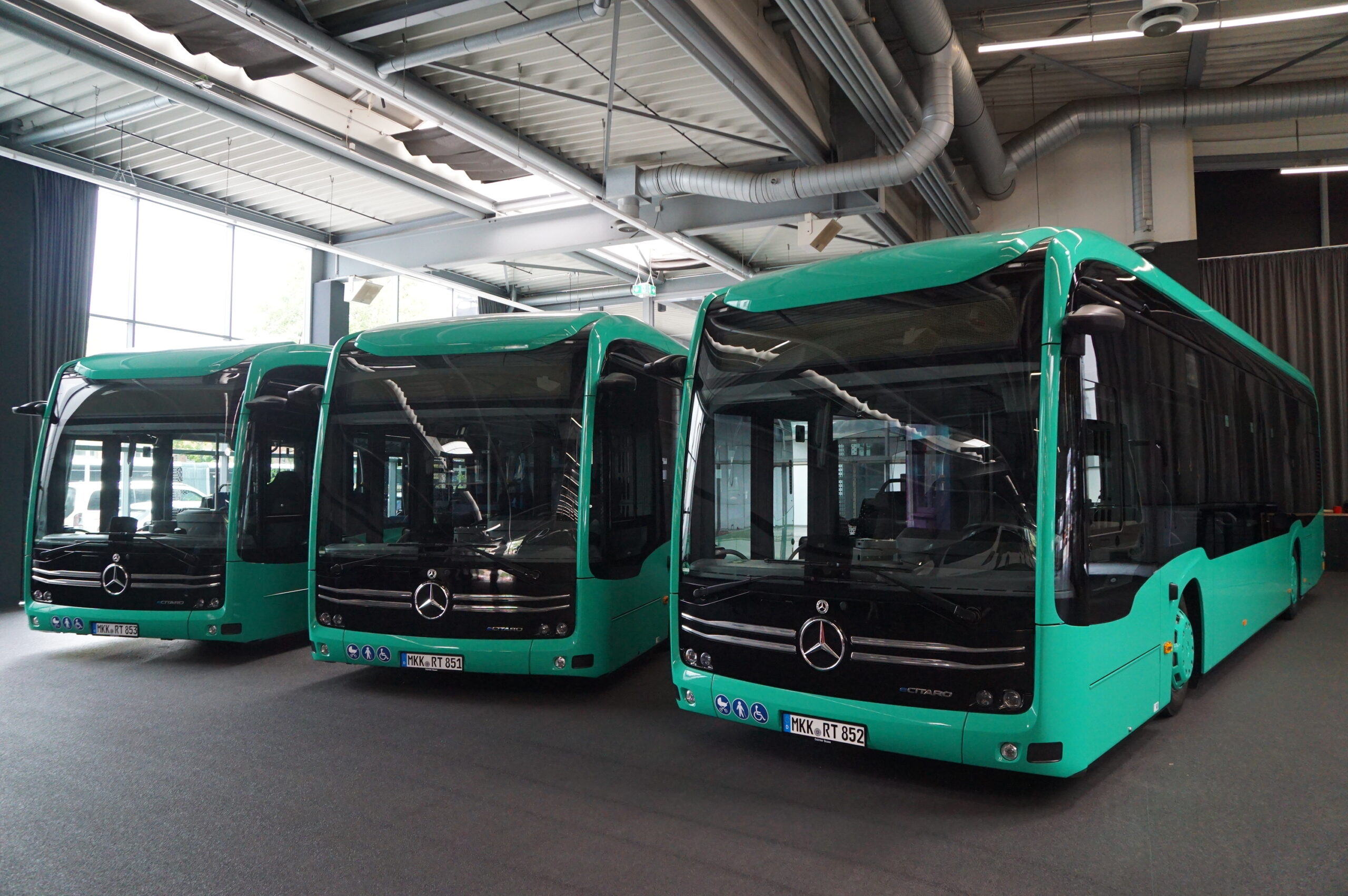 Racktours takes delivery of its first Mercedes-Benz eCitaro