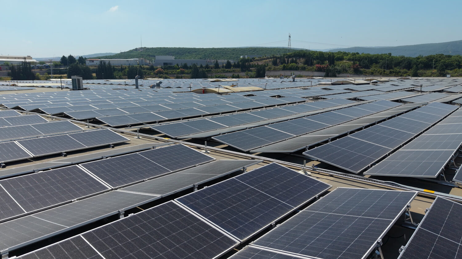 The new power plant is expected to generate enough electricity to produce 1,000 vehicles per year