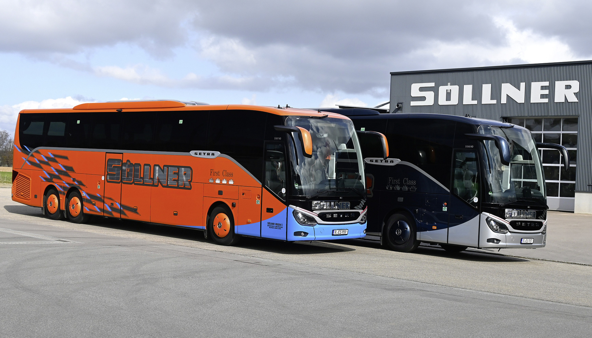 The new Setra touring coaches delivered to Söllner GmbH & Co. KG feature different exterior design liveries