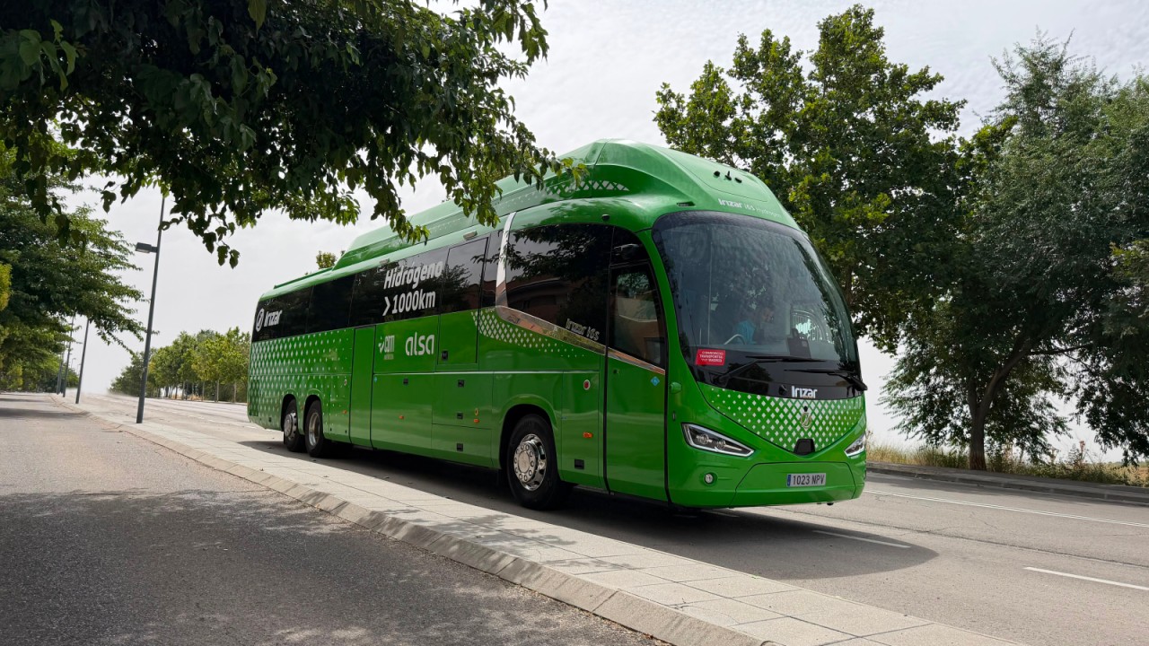 Bosch’s new fuel-cell system is being used in an Irizar test bus