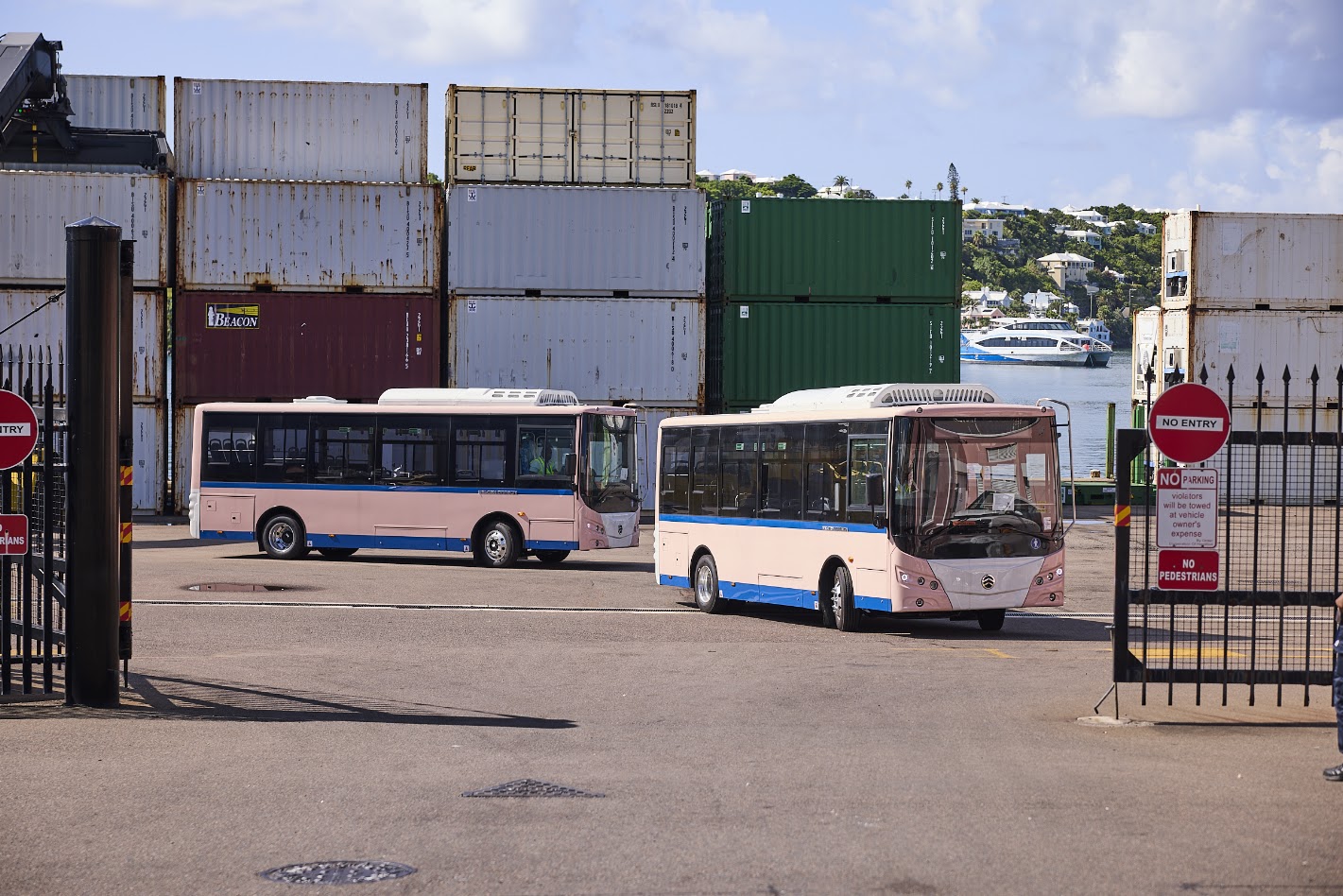 New Electric Buses Arrive in Bermuda, Advancing Fleet Electrification